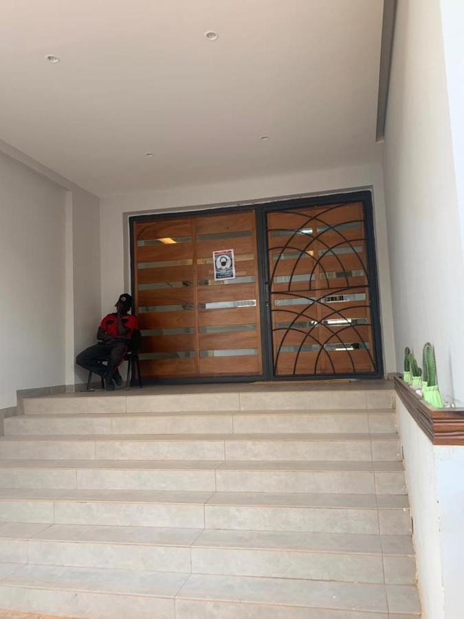 Chez Codou Fann - Point E Hotel Dakar Exterior photo